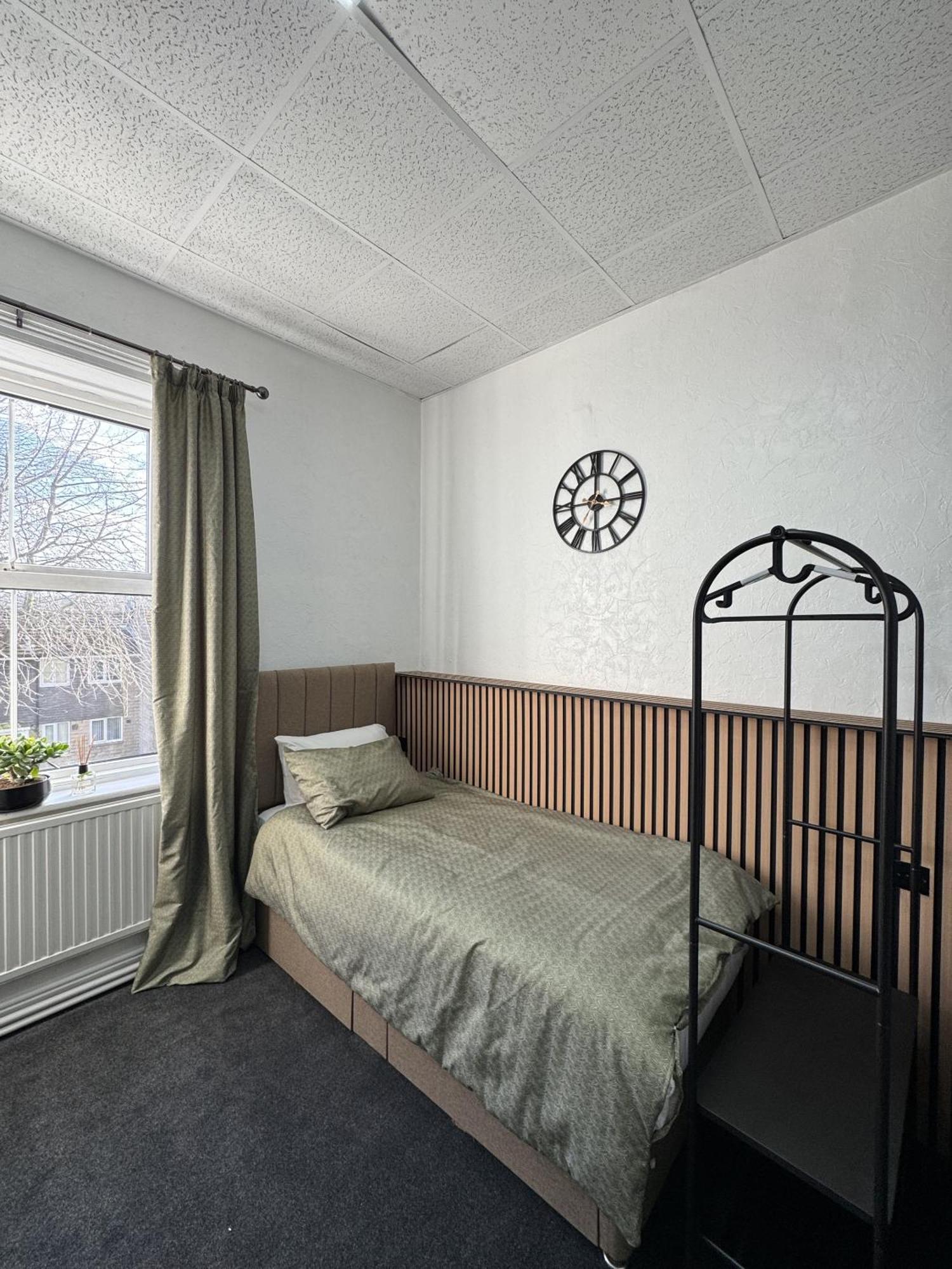 The Wickham Arms Hotel Cleckheaton Quarto foto
